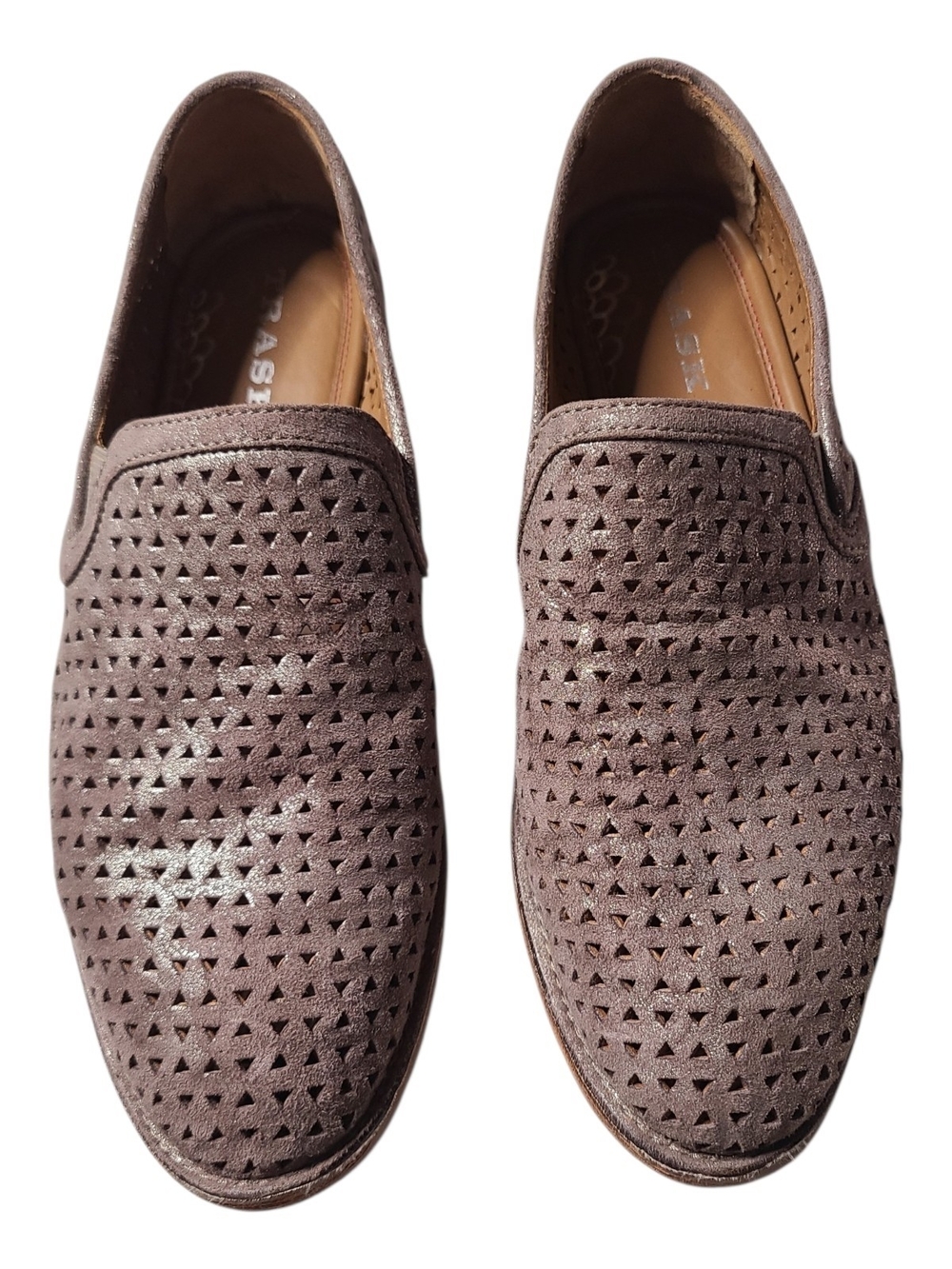 Trask Ali Perforated Metallic Suede Slip On Loafers Taupe Platinum Size 8.5 M CN